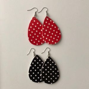 Pack of 2 polka dot earrings